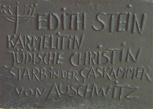 Inschrift auf der Platte