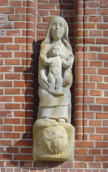 Marienfigur Aussen